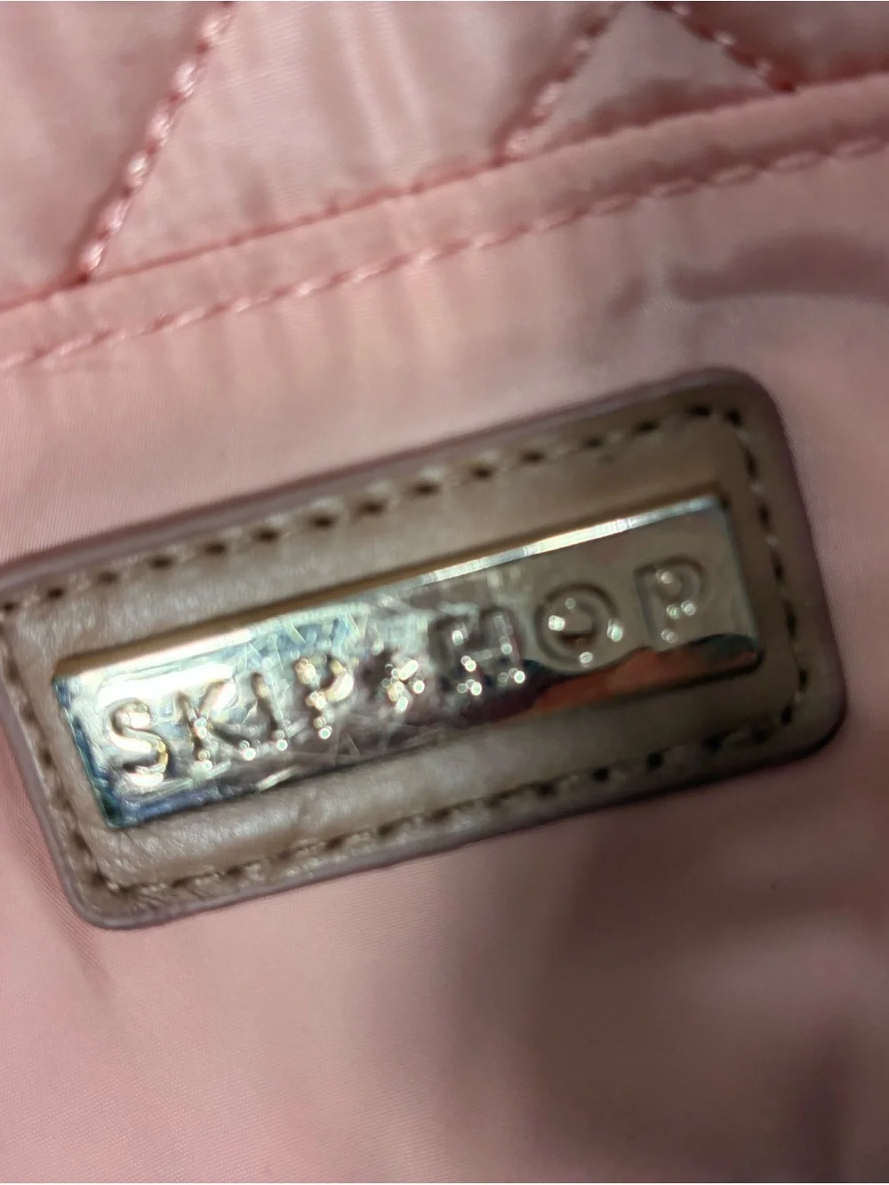 Skip Hop Suite 6-In-1 Diaper Bag in blush pink with quilted details. EUC